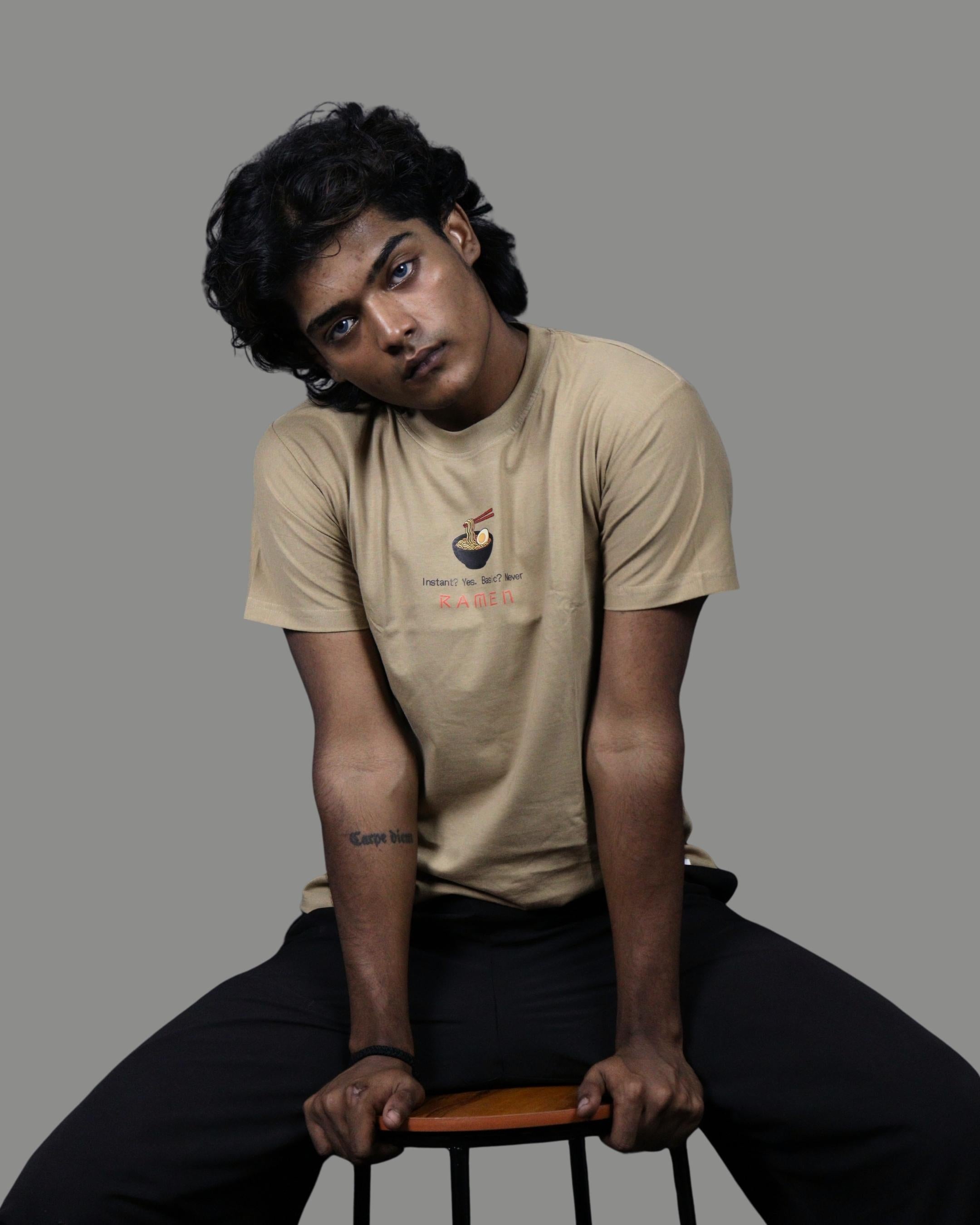 tale Men Latte - RAMEN REGULAR FIT T-SHIRT